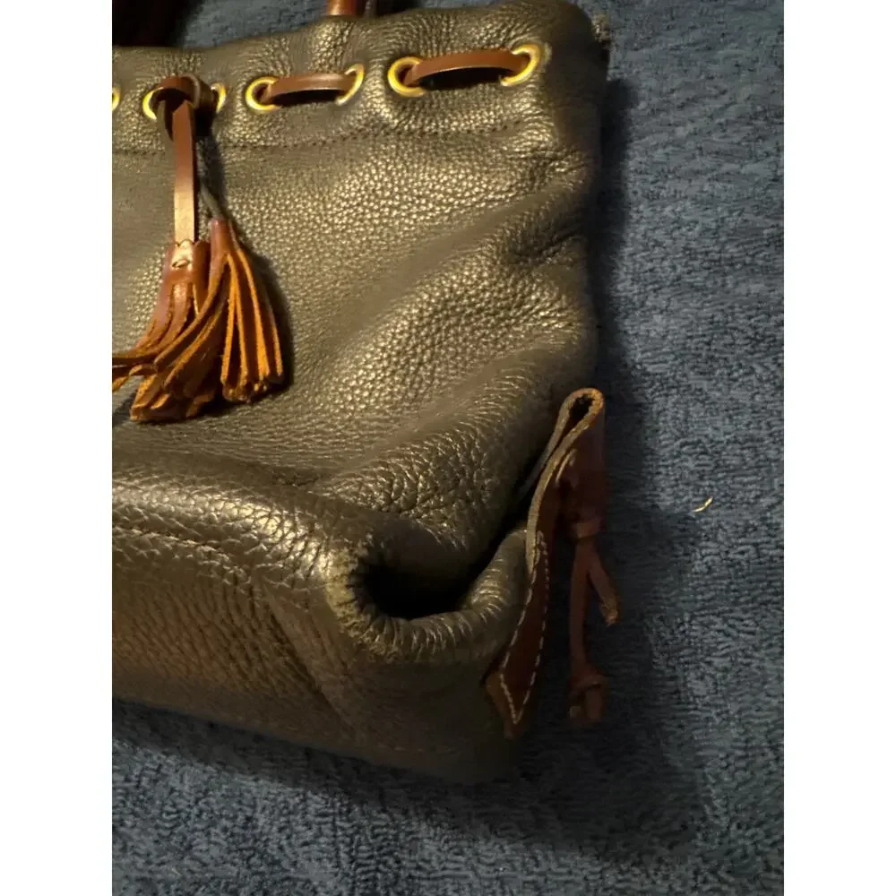 Dooney & Bourke Wakefield Tassel Tote Crossbody Black‎ Leather